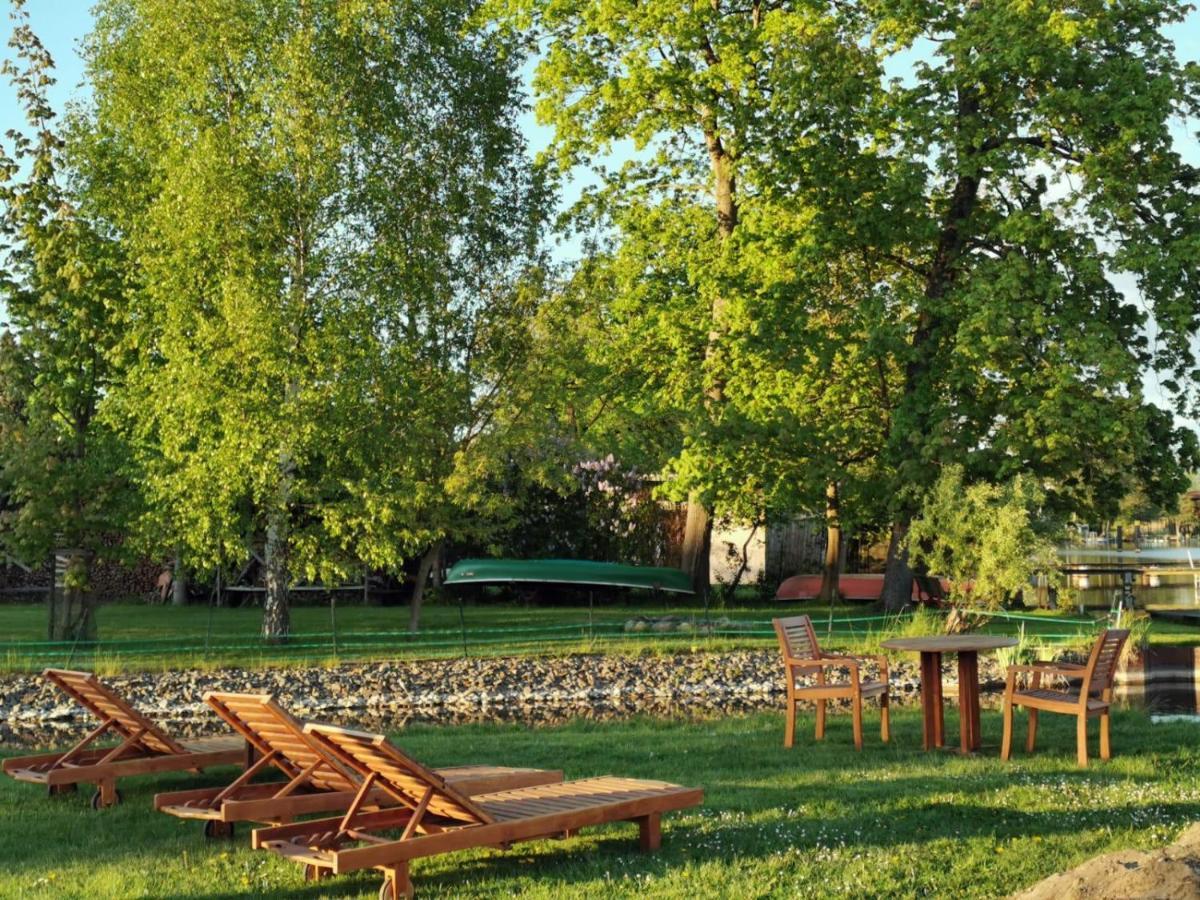 Schöne 3Zimmer Ferienwohnung direkt am Baalensee Fürstenberg-Havel Exterior foto